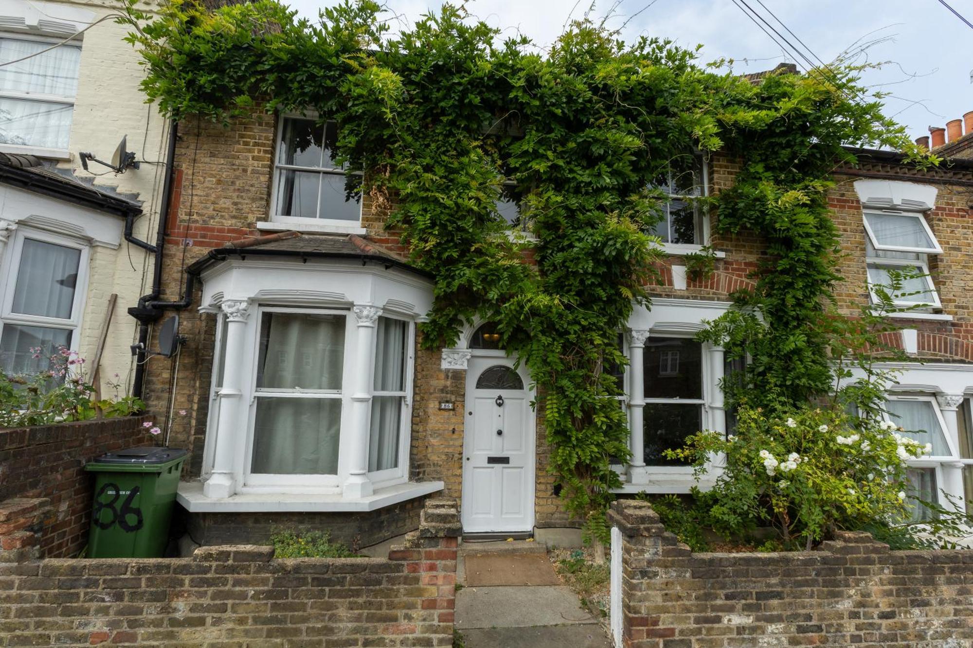 Traditional English 4 Bedroom Home In Greenwich Plumstead  Exteriör bild