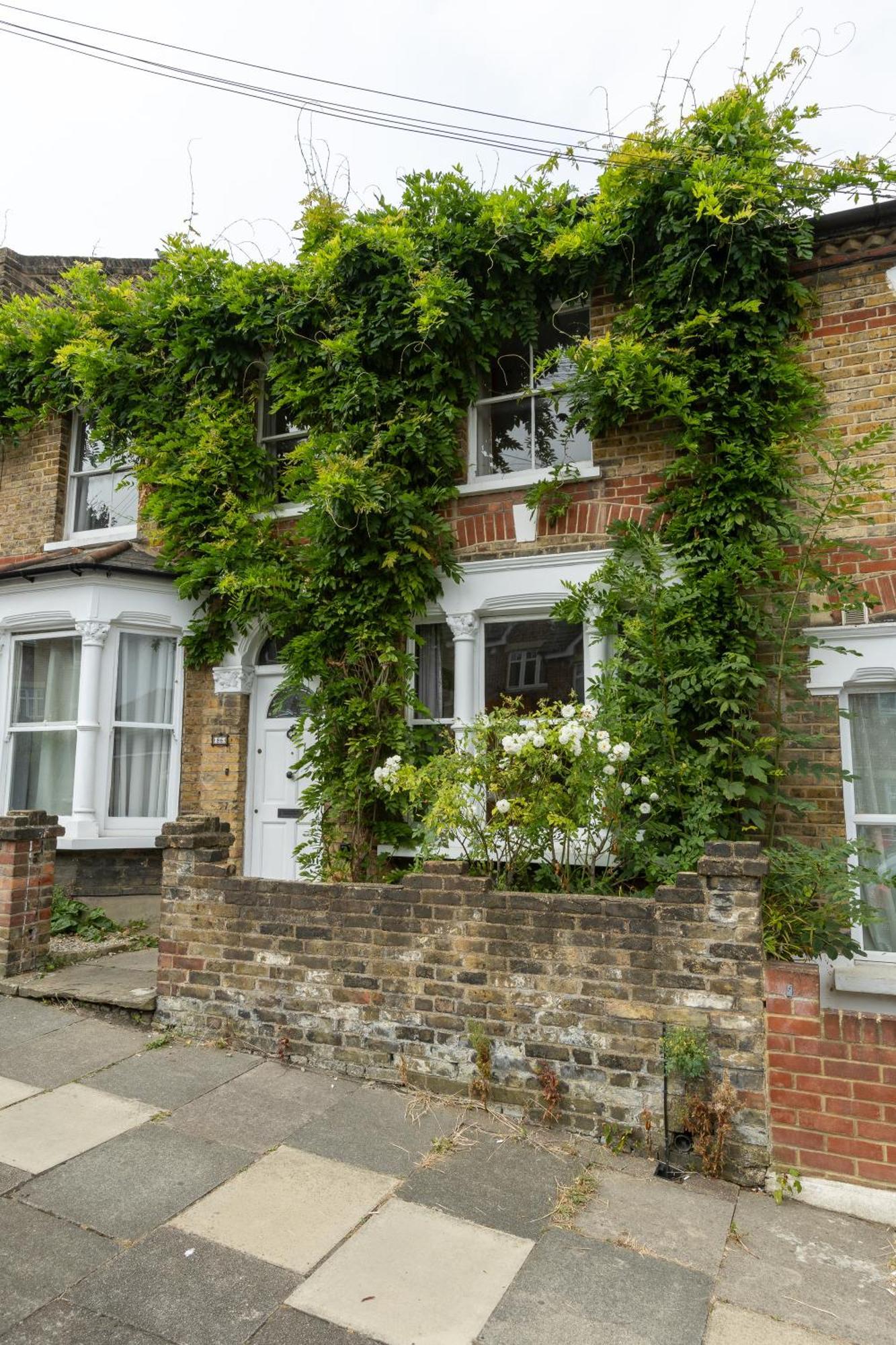 Traditional English 4 Bedroom Home In Greenwich Plumstead  Exteriör bild