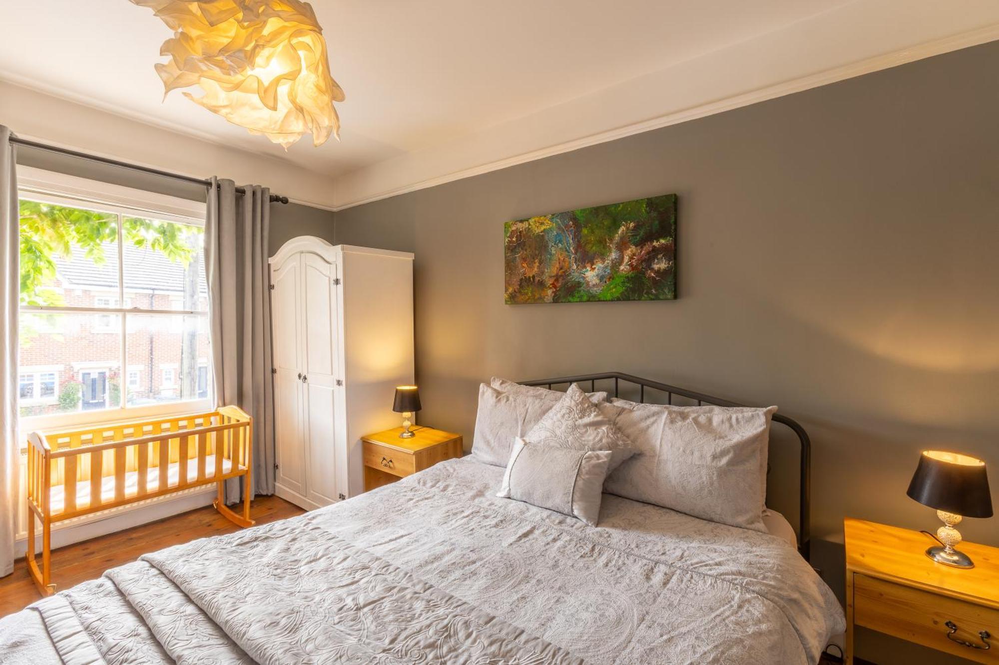 Traditional English 4 Bedroom Home In Greenwich Plumstead  Exteriör bild