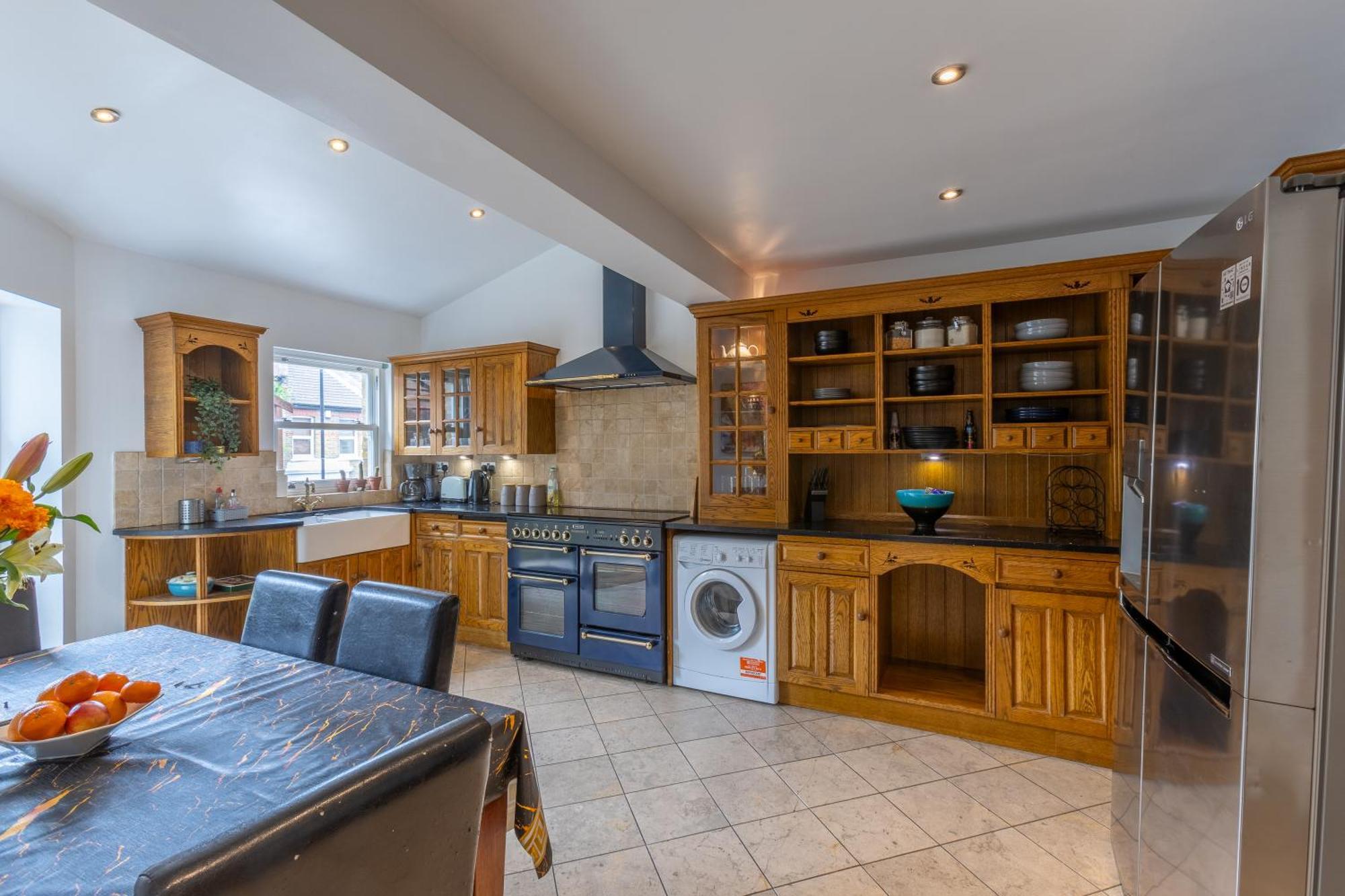 Traditional English 4 Bedroom Home In Greenwich Plumstead  Exteriör bild